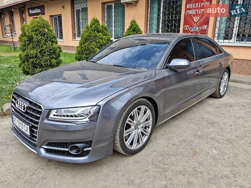Седан Audi A8 2015 в Луцьку