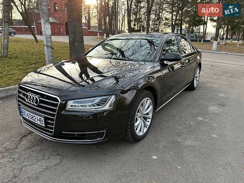 Седан Audi A8 2014 в Виннице