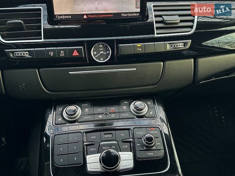 Седан Audi A8 2014 в Виннице