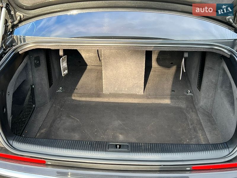 Седан Audi A8 2005 в Нежине