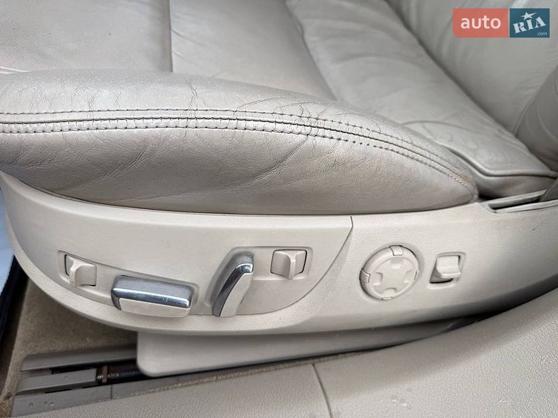 Седан Audi A8 2009 в Стрию