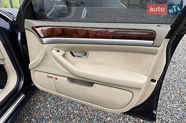 Седан Audi A8 2009 в Стрию