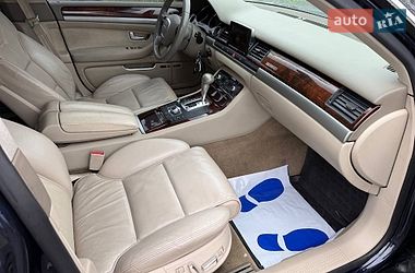 Седан Audi A8 2009 в Стрию