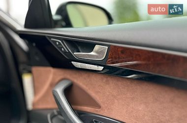 Седан Audi A8 2013 в Львове