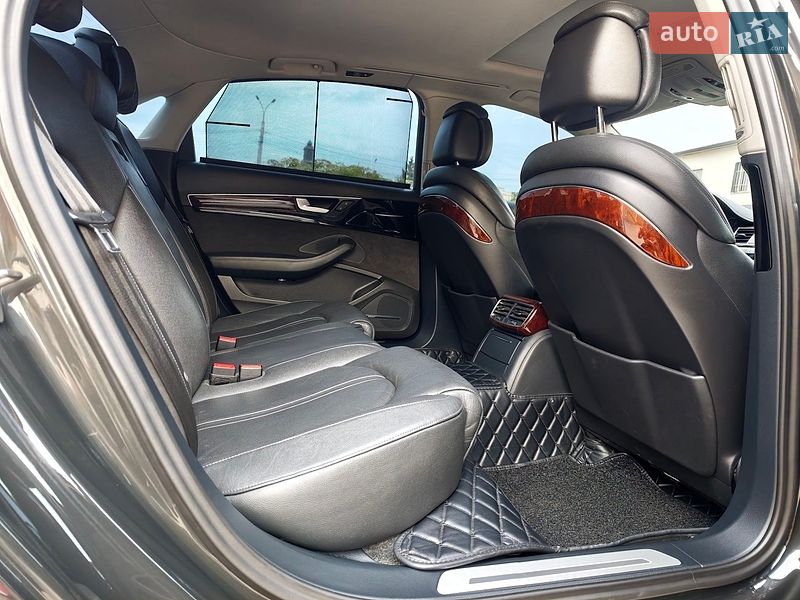 Седан Audi A8 2013 в Бердичеве
