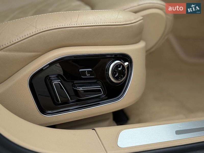 Седан Audi A8 2013 в Днепре