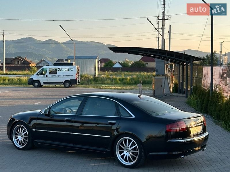 Седан Audi A8 2006 в Тячеве