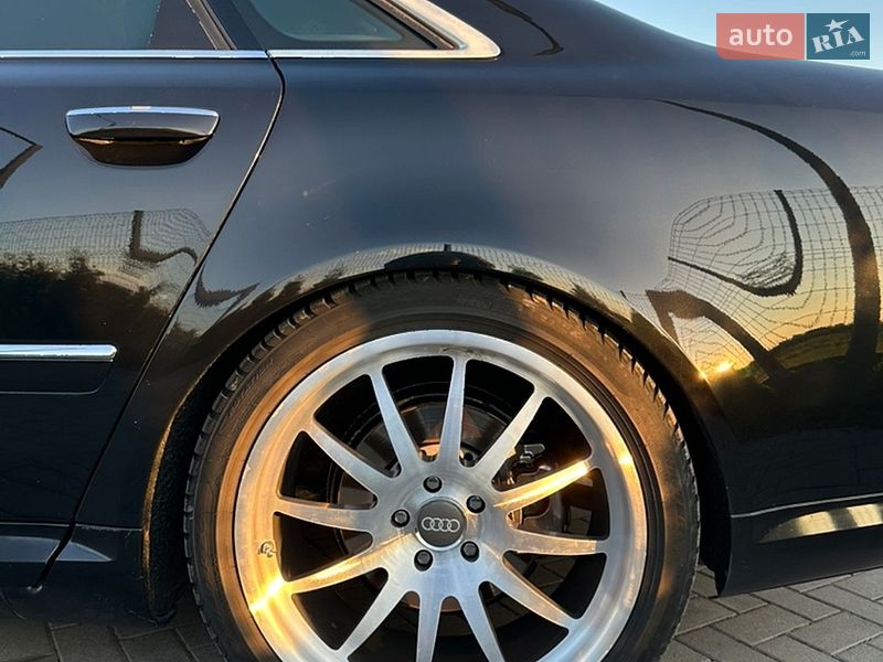 Седан Audi A8 2006 в Тячеве