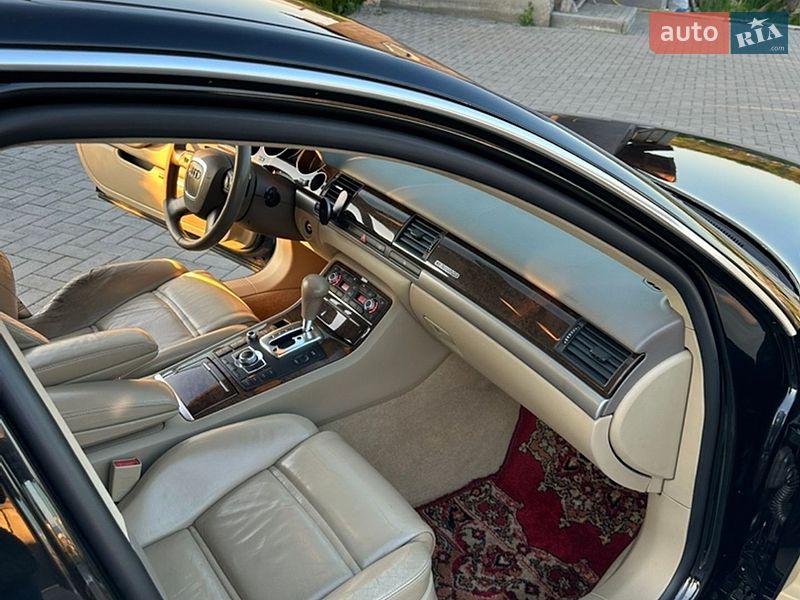 Седан Audi A8 2006 в Тячеве