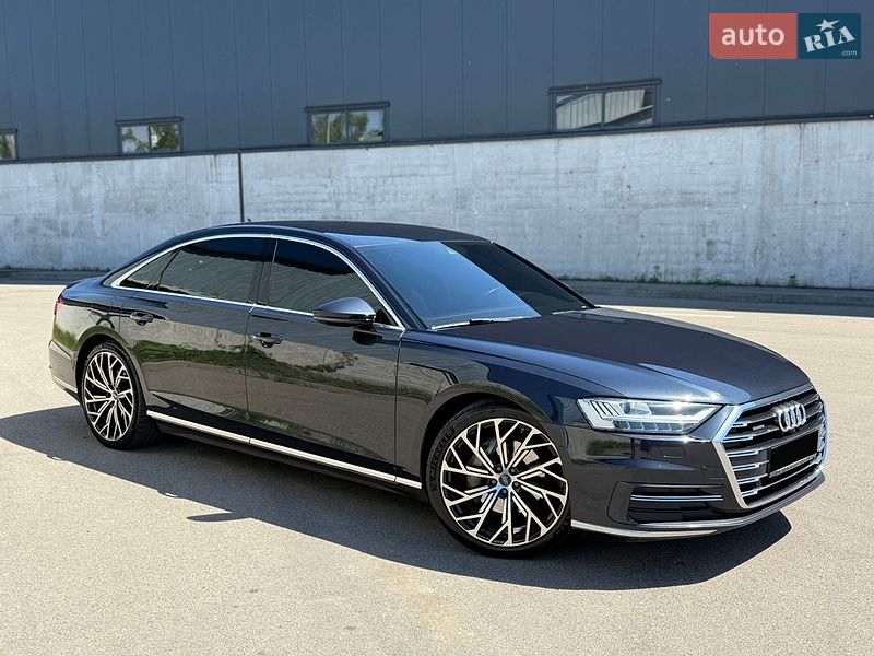 Audi A8 2021