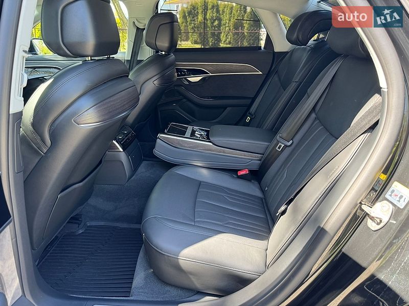 Седан Audi A8 2024 в Хмельницком