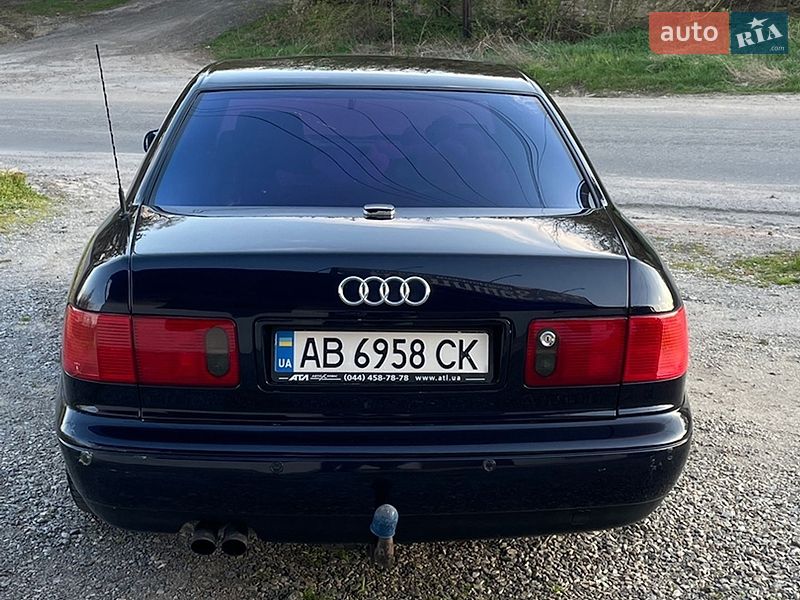 Седан Audi A8 1998 в Мурованых Куриловцах