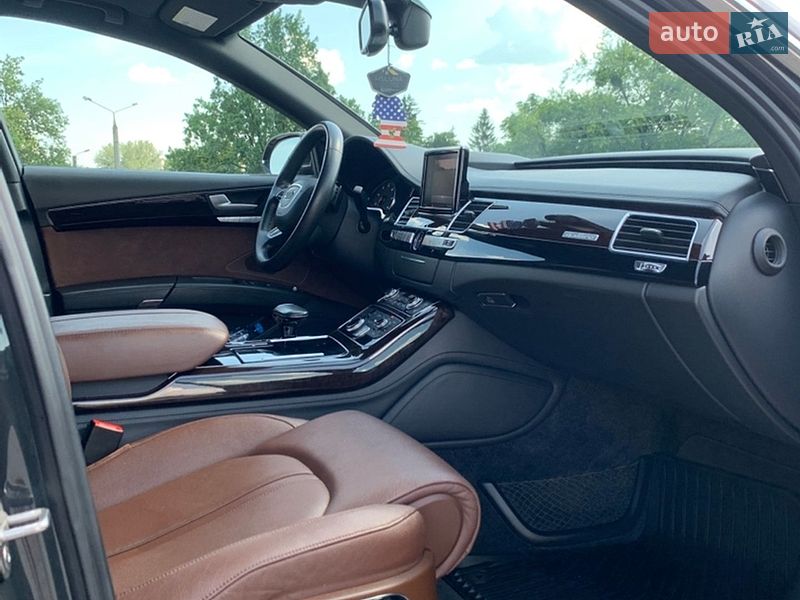 Седан Audi A8 2017 в Харькове
