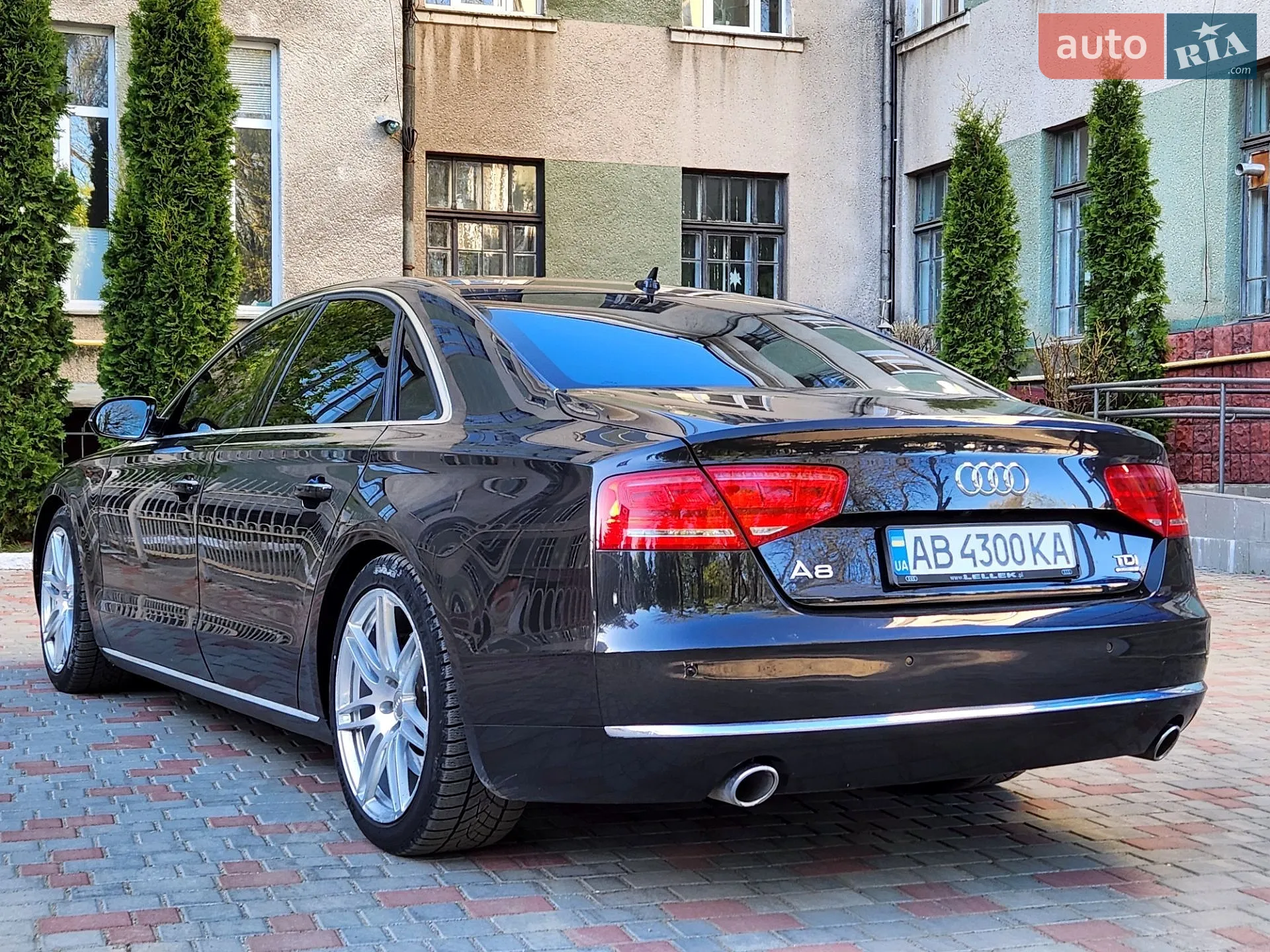 2010 Audi A8 - мініатюра 11