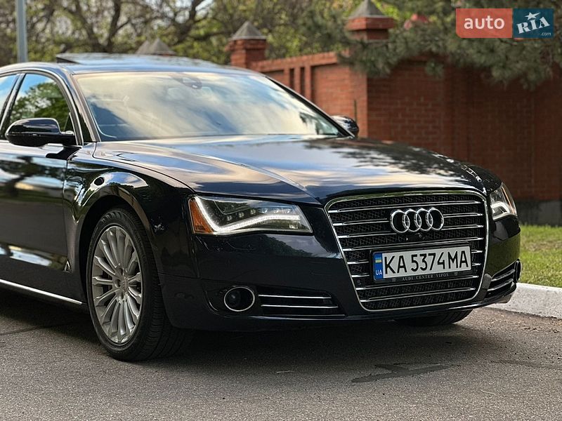 Седан Audi A8 2013 в Днепре