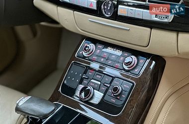 Седан Audi A8 2013 в Днепре