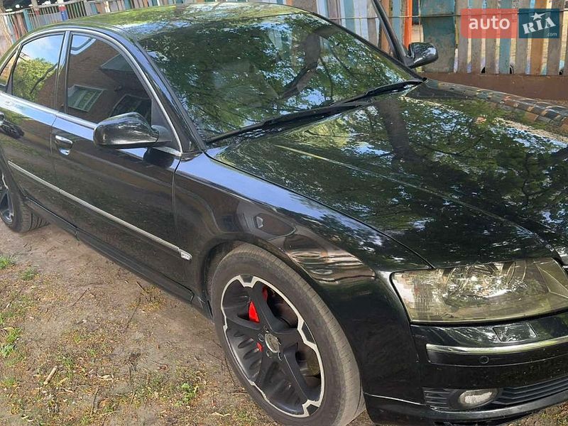 Седан Audi A8 2004 в Прилуках