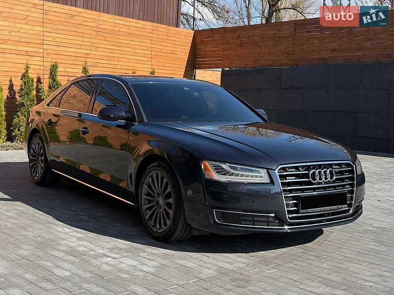 Седан Audi A8 2015 в Києві
