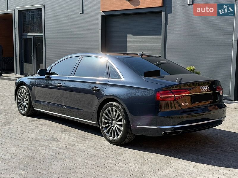 Седан Audi A8 2015 в Киеве