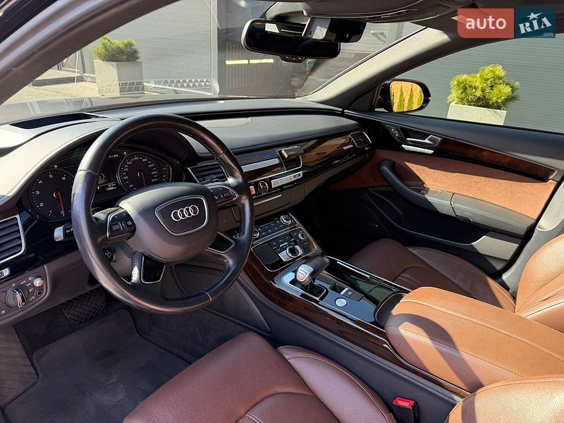Седан Audi A8 2015 в Києві