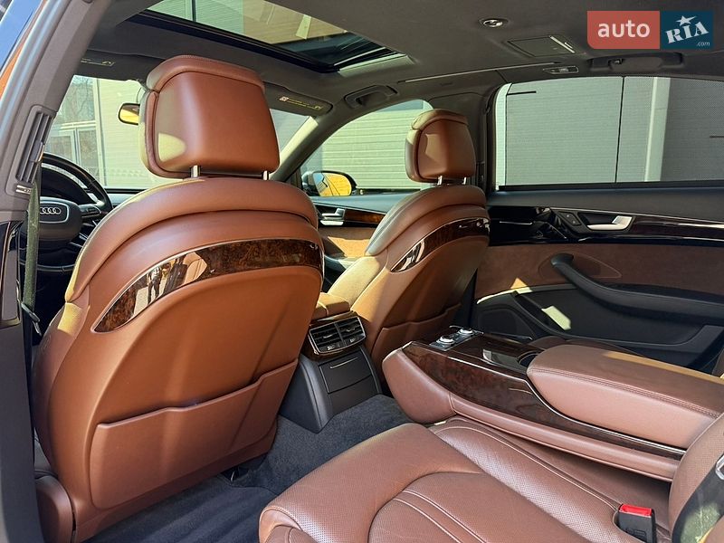 Седан Audi A8 2015 в Києві
