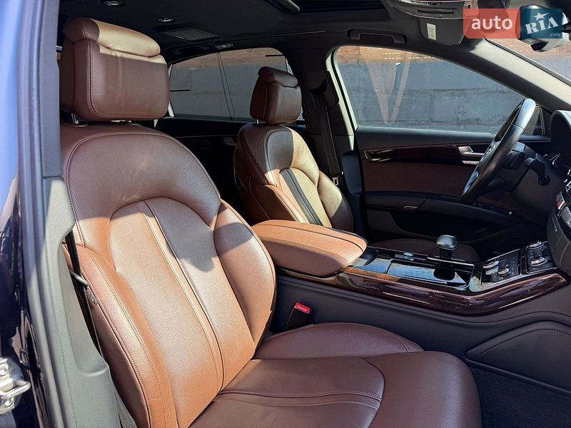 Седан Audi A8 2015 в Києві