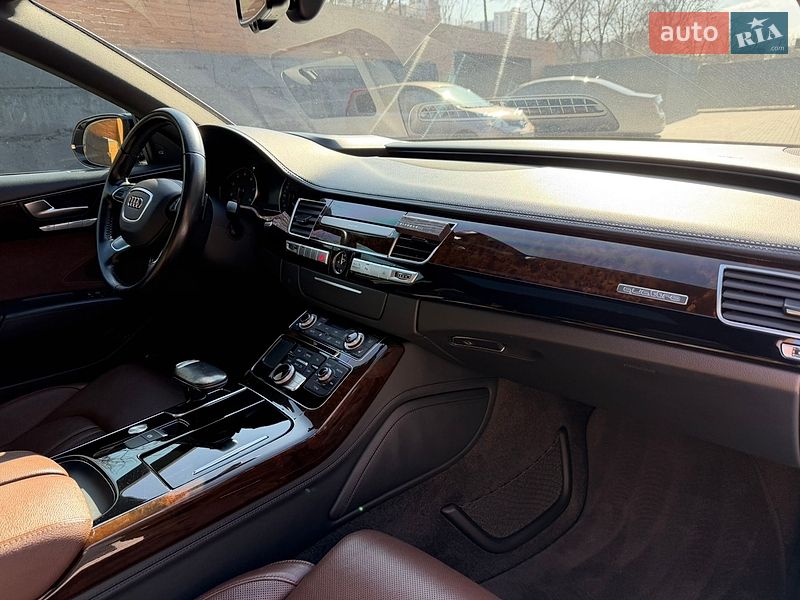 Седан Audi A8 2015 в Києві