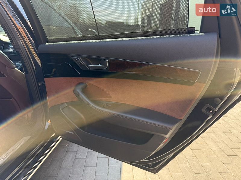 Седан Audi A8 2015 в Києві