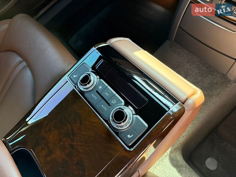 Седан Audi A8 2015 в Києві
