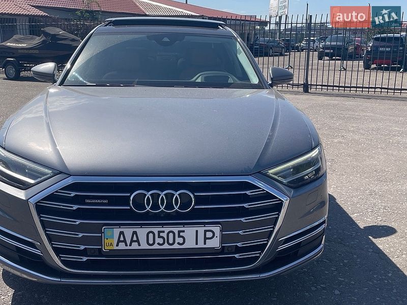Седан Audi A8 2018 в Киеве