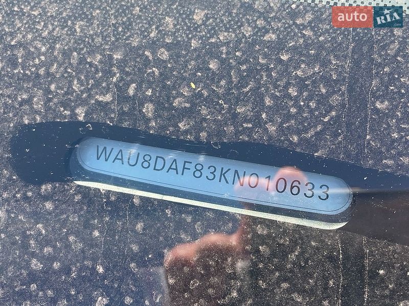 Седан Audi A8 2018 в Киеве