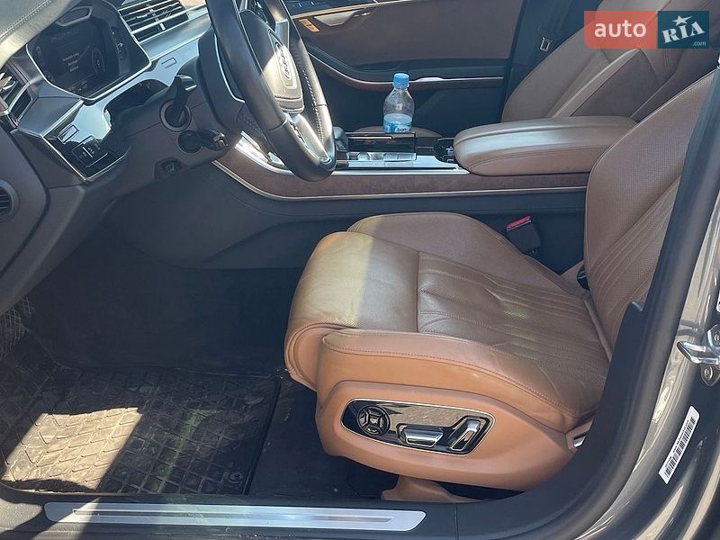 Седан Audi A8 2018 в Киеве