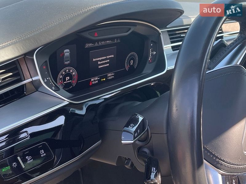 Седан Audi A8 2018 в Киеве