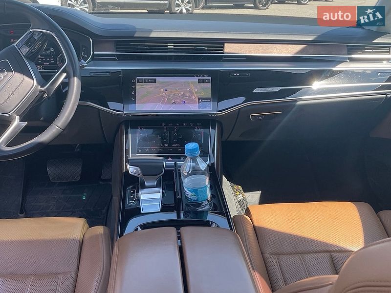 Седан Audi A8 2018 в Киеве