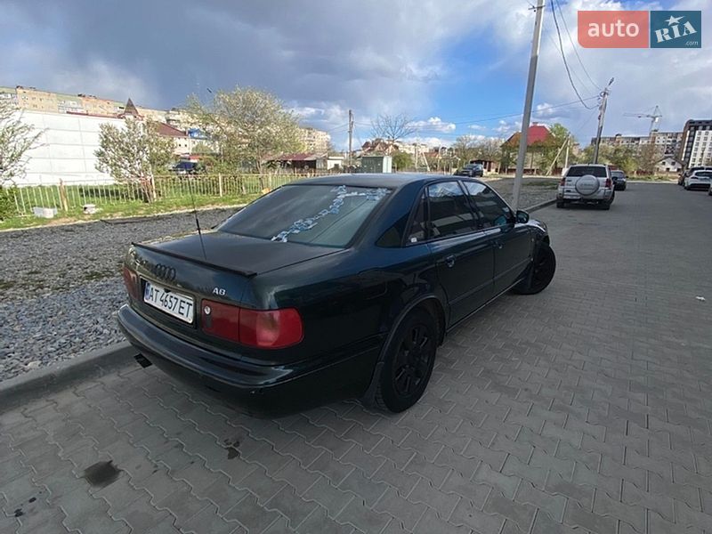 Седан Audi A8 1996 в Калуші