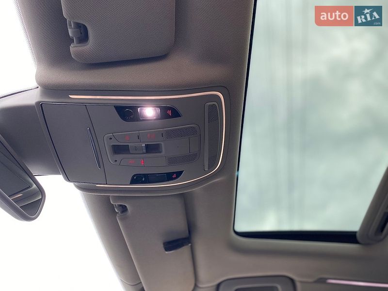 Седан Audi A8 2013 в Киеве