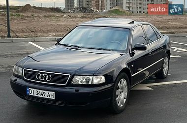 Седан Audi A8 2001 в Ровно