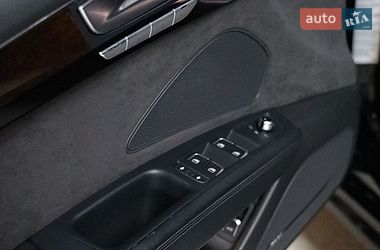 Седан Audi A8 2018 в Луцке