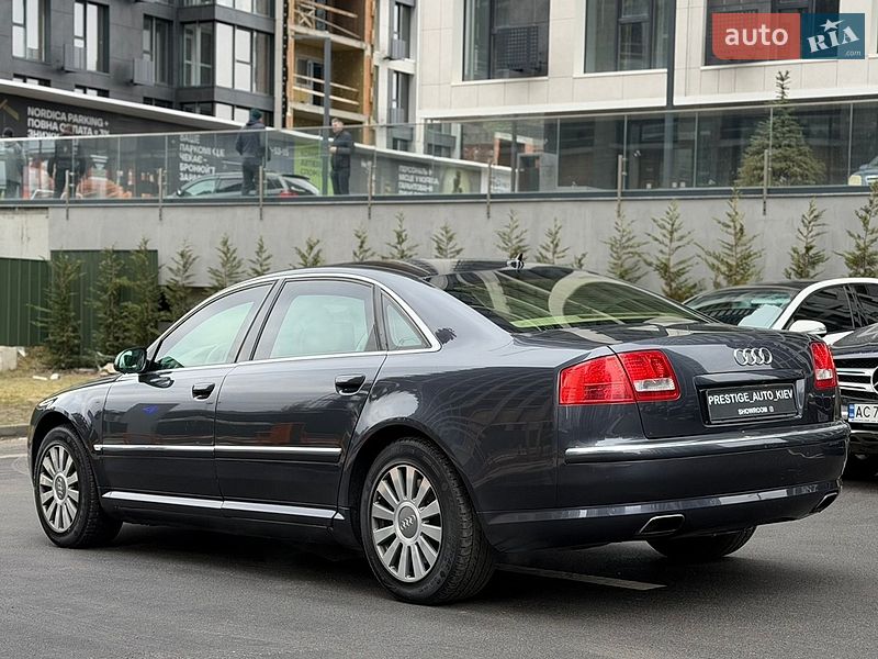 Седан Audi A8 2006 в Киеве