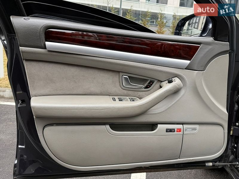Седан Audi A8 2006 в Киеве