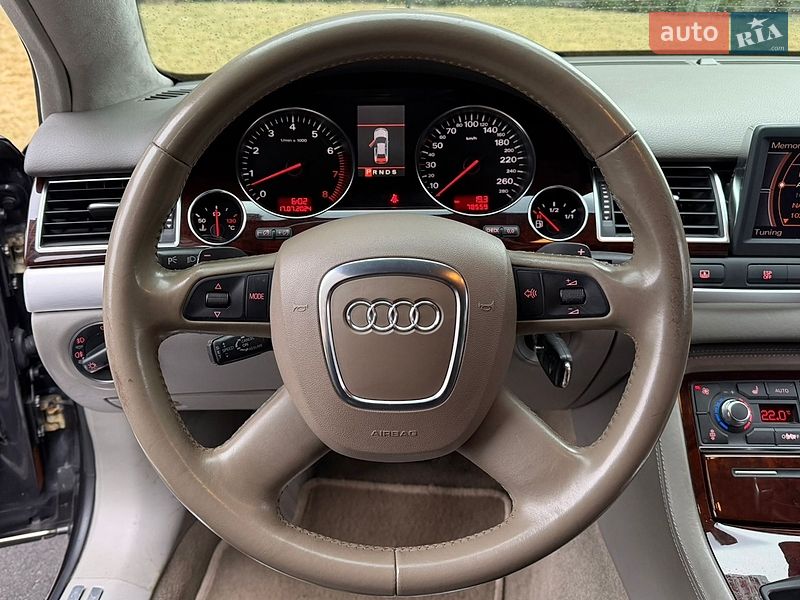 Седан Audi A8 2006 в Киеве