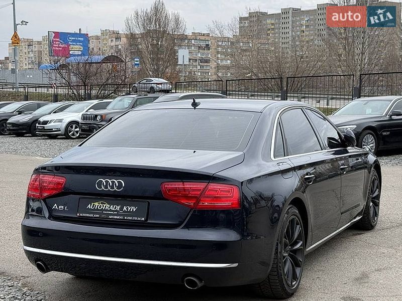 Седан Audi A8 2013 в Киеве
