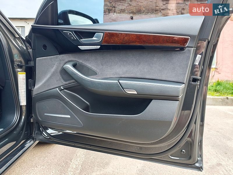 Седан Audi A8 2013 в Житомире фото 51 Седан Audi A8 2013 в Житомире