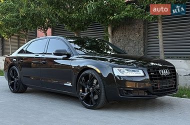 Седан Audi A8 2014 в Виннице