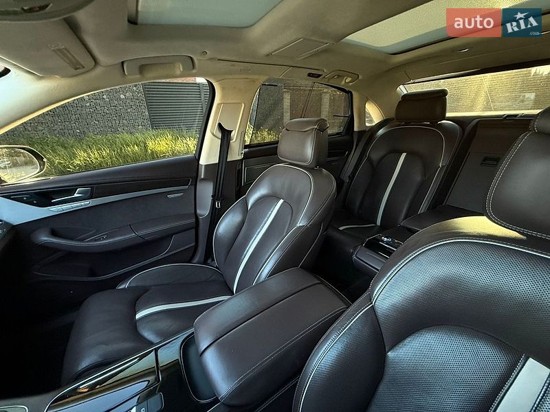 Седан Audi A8 2014 в Виннице