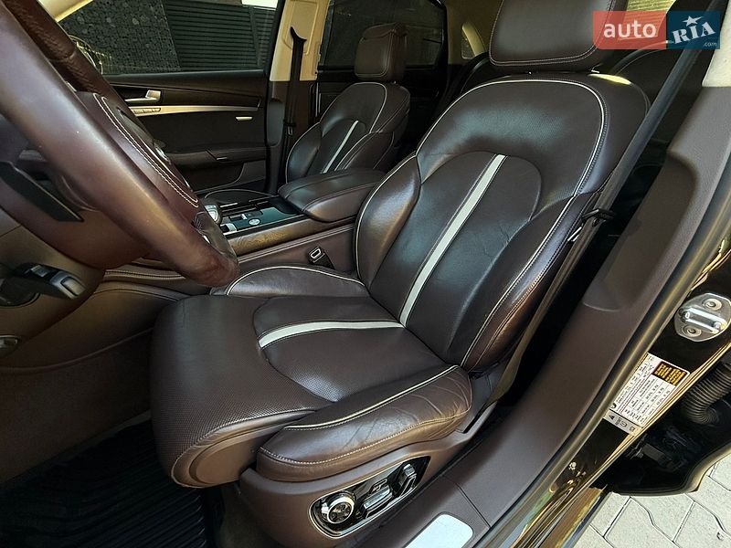 Седан Audi A8 2014 в Виннице