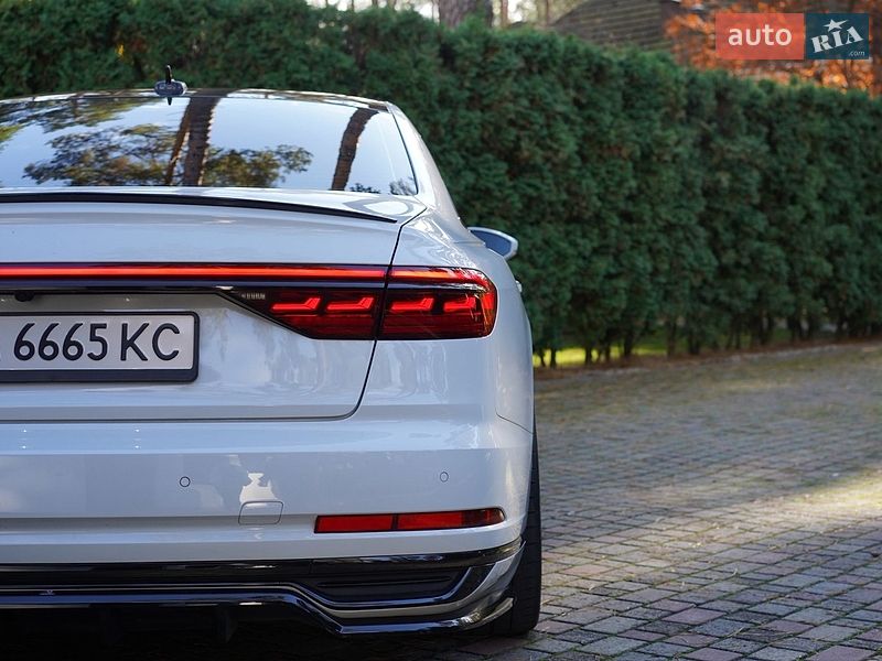 Седан Audi A8 2019 в Киеве