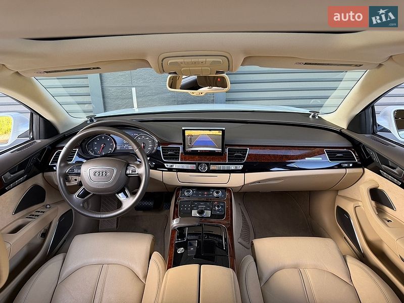Седан Audi A8 2012 в Києві