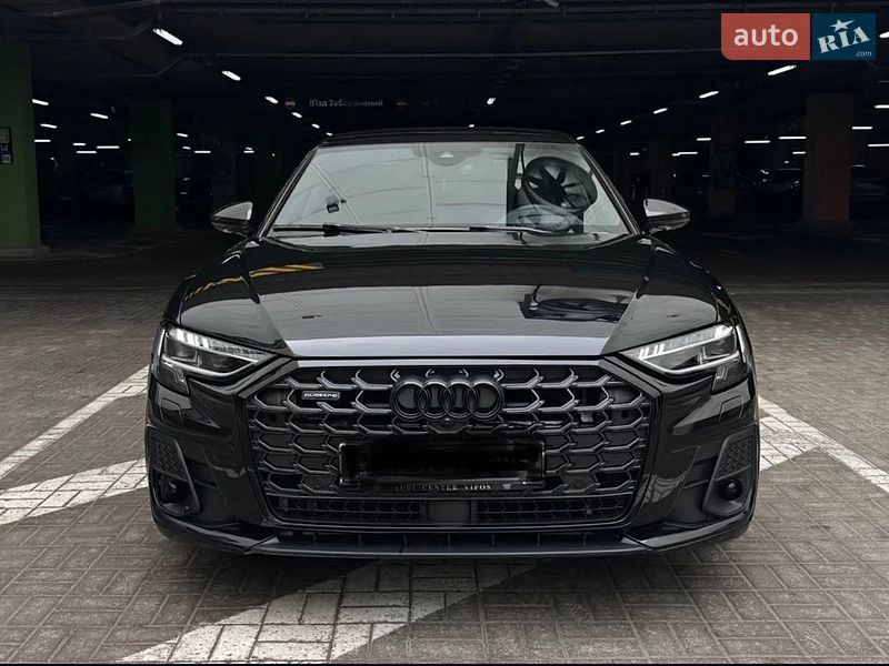 Седан Audi A8 2021 в Киеве