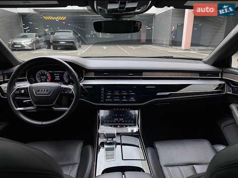 Седан Audi A8 2021 в Киеве